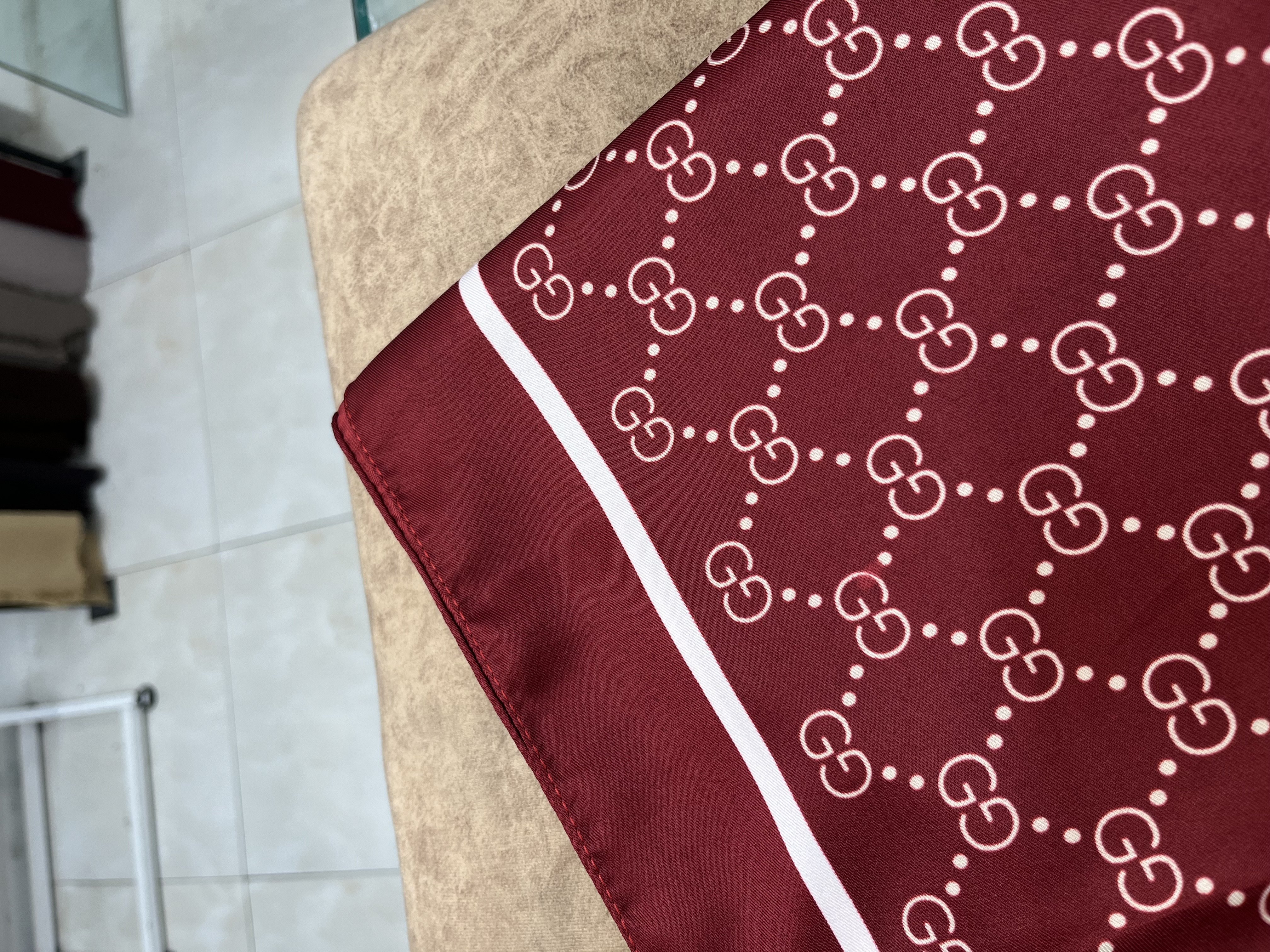 روسری ساتن کج راه